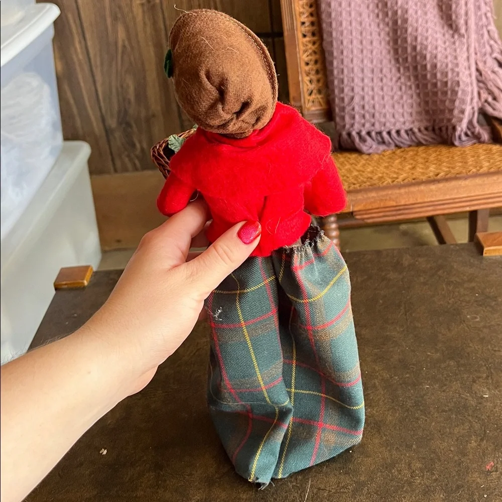 Byers' Choice Caroler with Basket